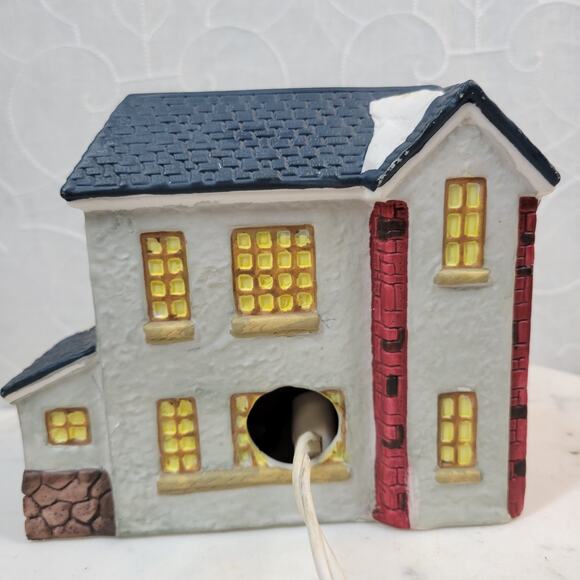 VINTAGE Winter Valley Lighted Library 6" Ceramic Christmas Holiday Decor 1994 - Picture 11 of 12